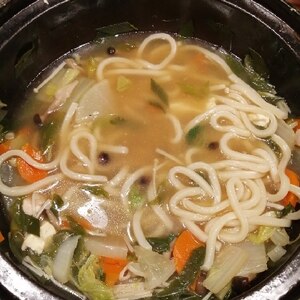 鶏もも肉と豚肉のうどん入り♡水炊き鍋(^ ^)